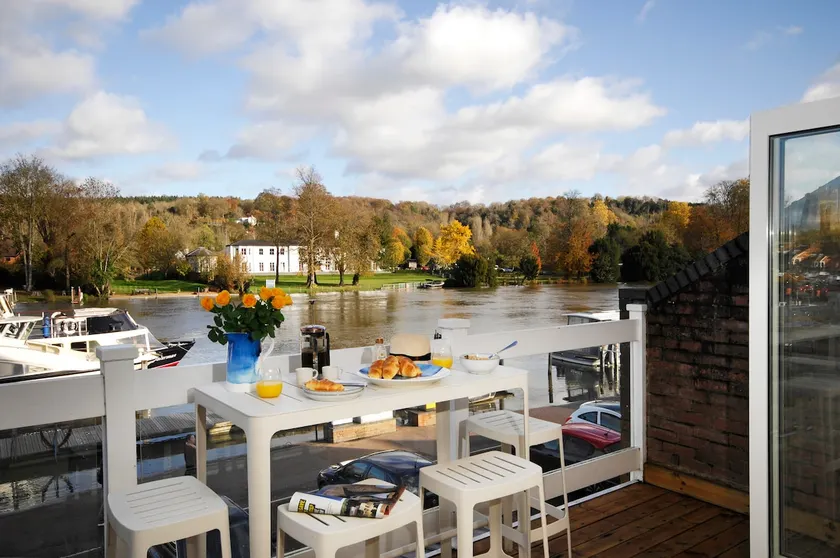 The Oars - Riverfront Property - Image 1