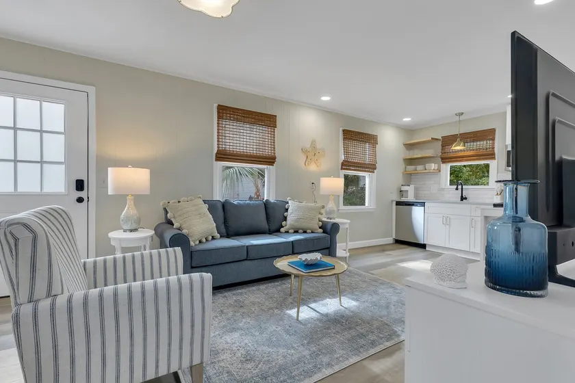 Coastal 3BD Bungalow One Block from Scenic Walkway - Image 1