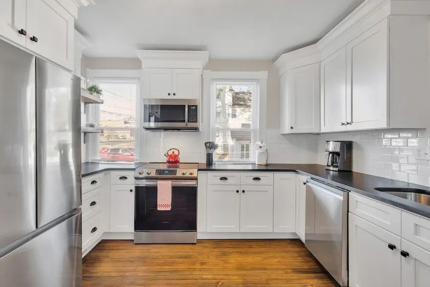 Prime West Hartford Center: Timeless Charm - Image 1