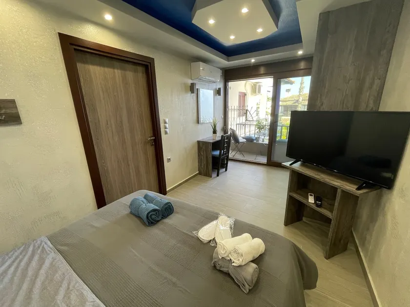 Nikoletas Apartment Pefkochori - Image 1