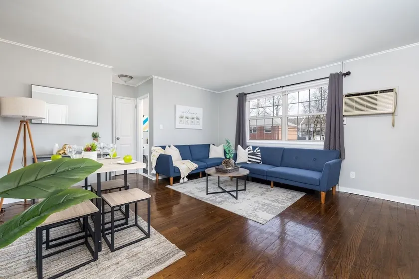 Queen Bed Apt in West Hartford - Image 1