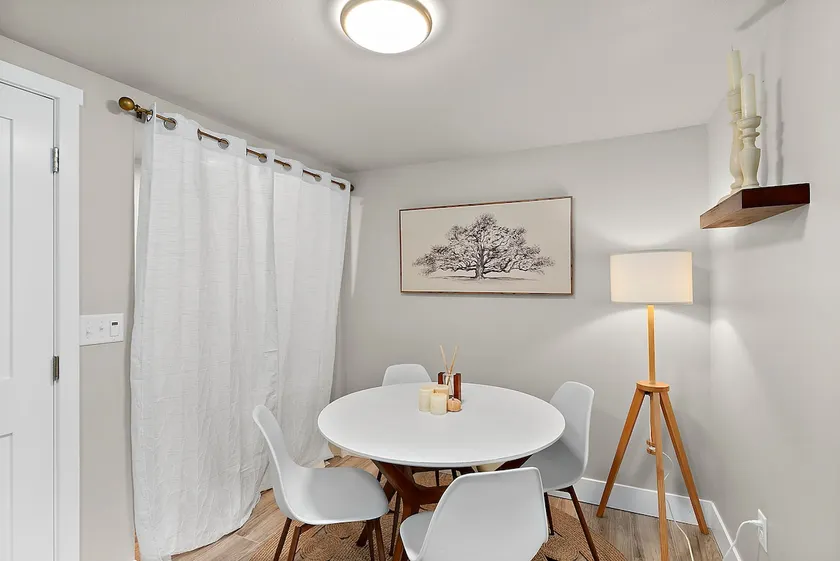 Cozy Cottage With Loft - Image 1