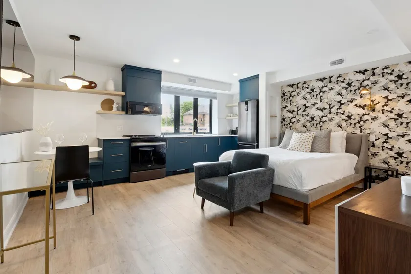 Trendy Studio Apartment in Downtown Collingwood - Image 1