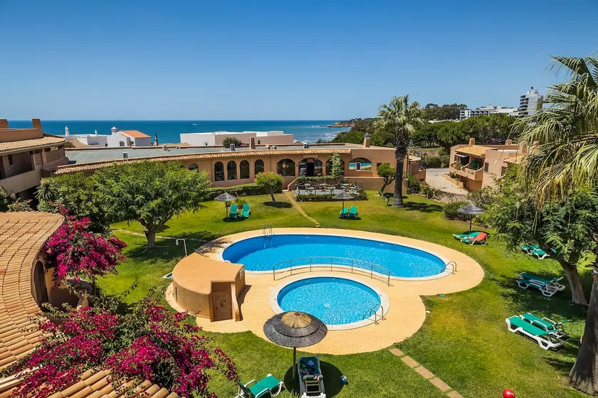 Standard Two Bedroom Apartment near the beach - Image 1