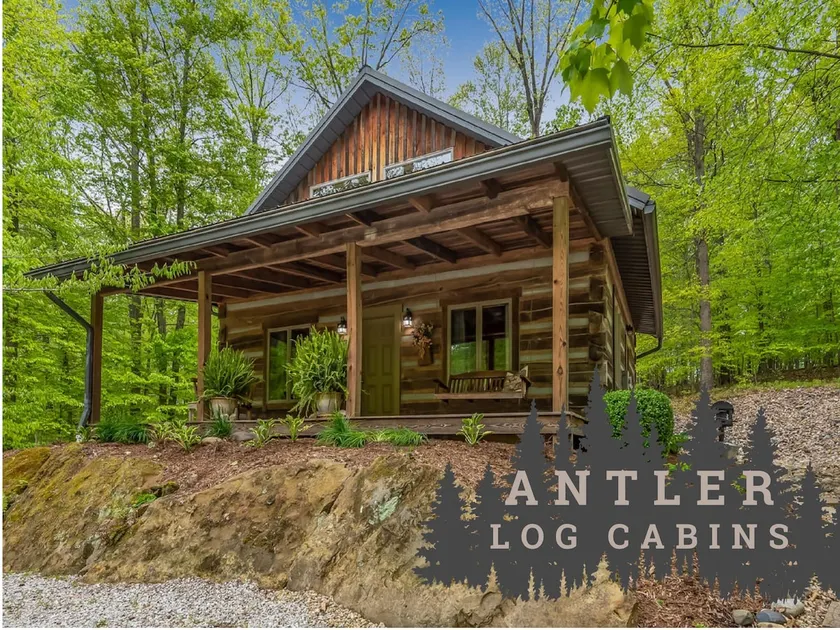 Couple's Romantic Lake Cabin & Hot Tub - Angler's - Image 1