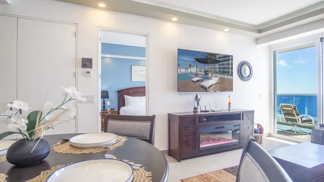 Beachfront Condo for rent on the 18th floor! - Image 1