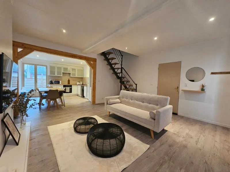 Duplex with 2 parking spaces - Image 1