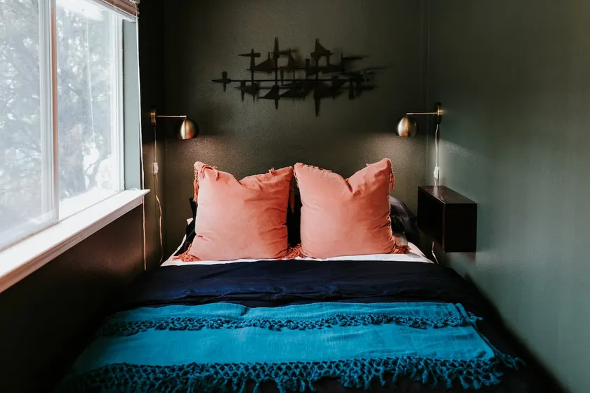 Chill Downtown Getaway - Image 1