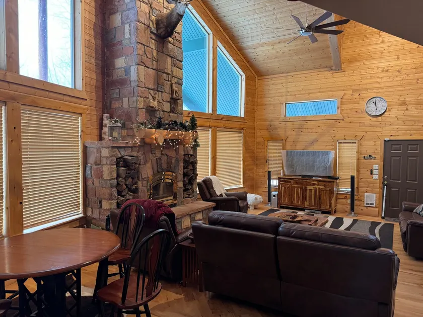 Cabin Sweet Cabin - Image 1