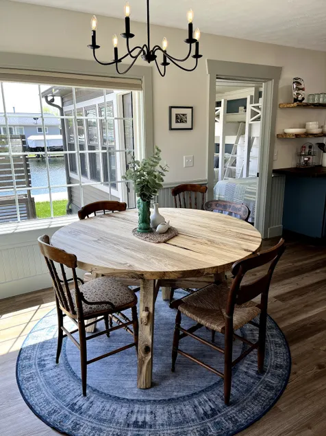 Charming Wawasee Cottage - Image 1