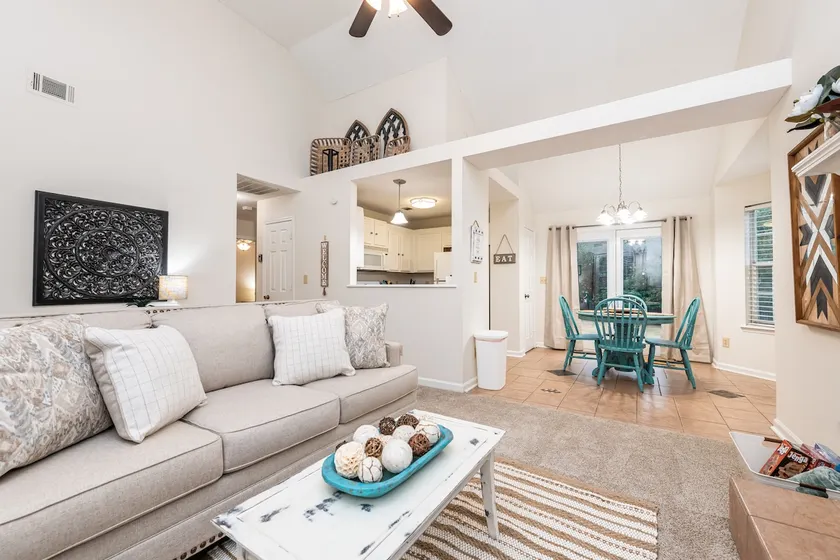 Sweet Southern Comfort w/ King bed and Garage - Image 1
