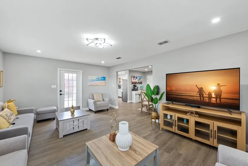 White Sands Haven - Image 1