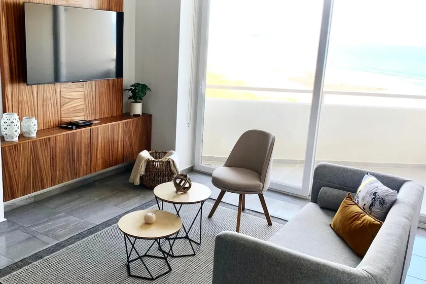 Amazing new apartment with ocean views - Image 1