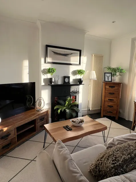 Hill Grove 2 Bedroom Apartment - Image 1