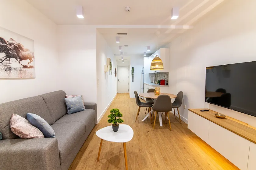 Julian's Apartments, Studio Suite mq suites v. - Image 1