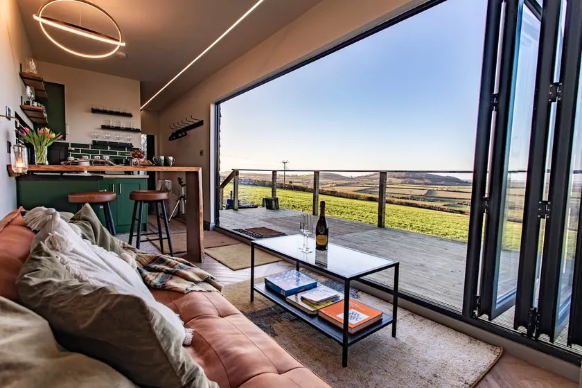 Contemporary Container with hot tub - Image 1