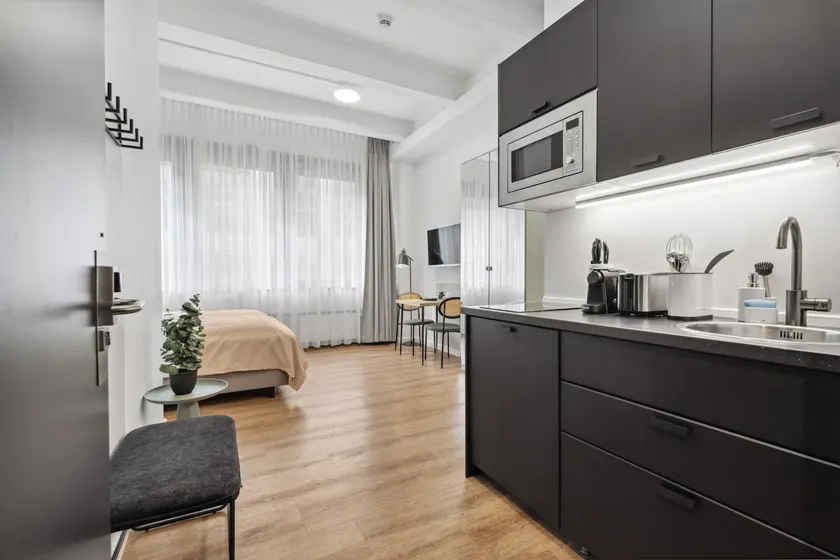 Limehome Munich Fritz-Erler Str - Image 1