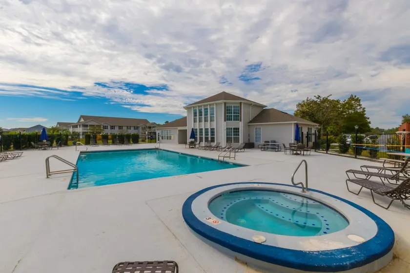 Gulf Shores Great location - Image 1