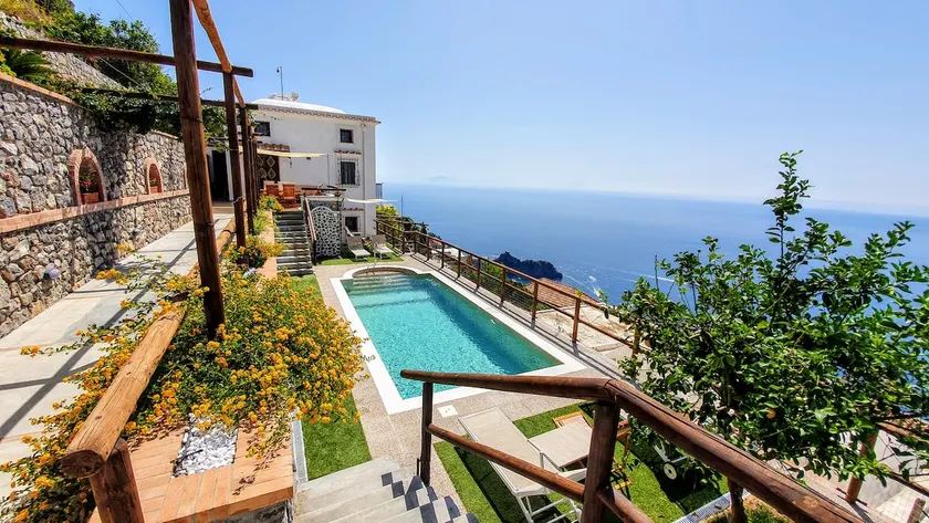 Villa Sunrise, piscine et vue sur la mer sur la côte Amalfitaine - Image 1