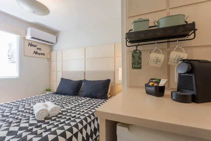 Private Suite with Amenities in Botafogo - Image 1