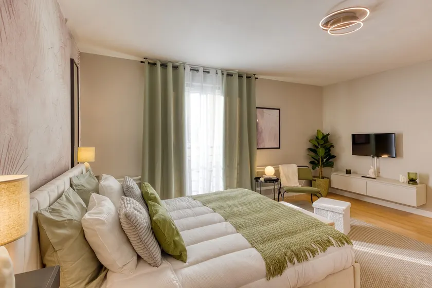 Chic Grand Studio/ Close to Paris - Image 1