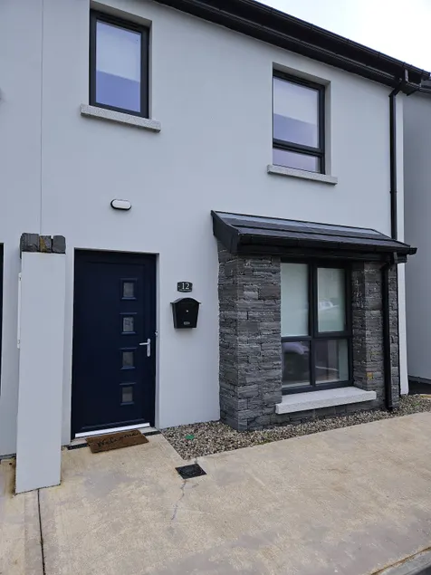 Wee Escape - Donegal Town - Image 1