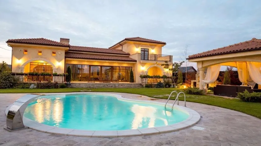 vila in mediteraneene style - Image 1
