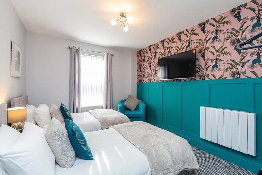 Seafront Apartment - Sleeps 6 - Gateway to the Lake District - Brand New - Image 1