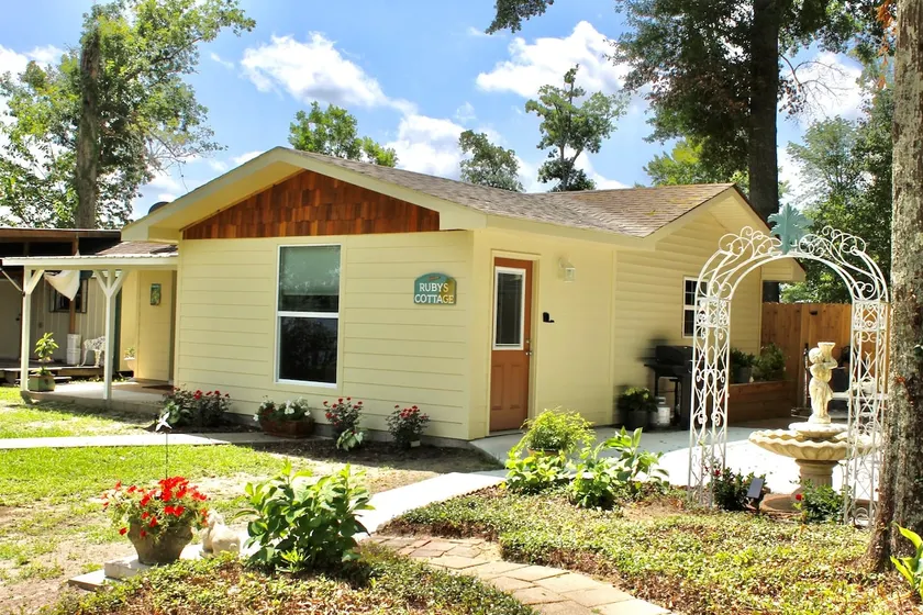 Ruby's Cottage2 - Image 1