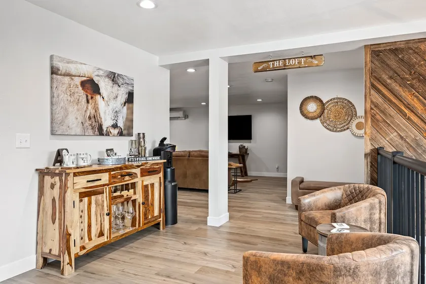 Unique Loft in the heart of downtown Prosser! - Image 1