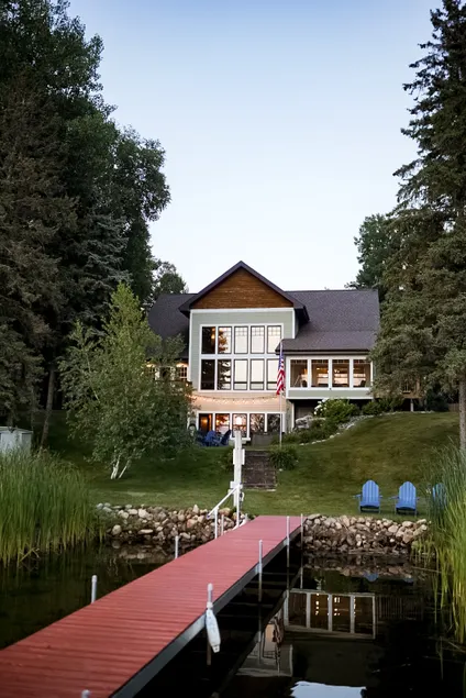 Gorgeous Family Friendly Lake Home with Hot Tub - Image 1