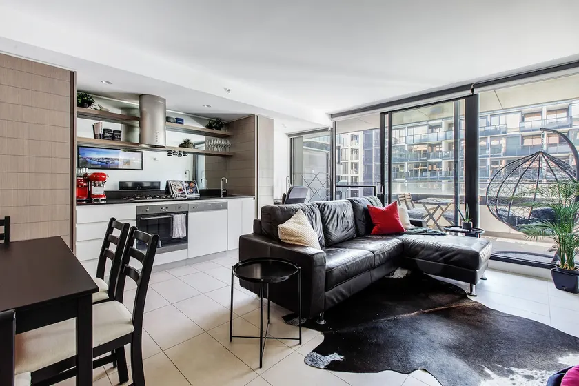 Yarra Mirage - Urban Chic meets Cosy Retreat - Image 1