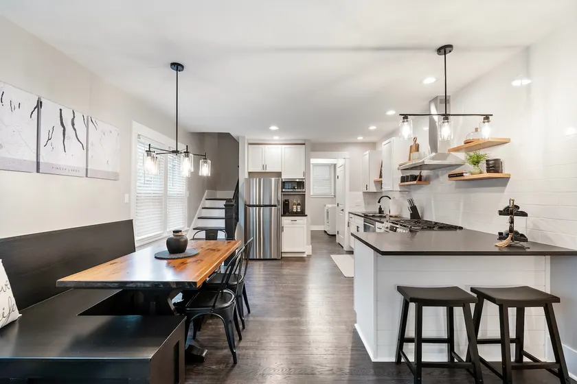 Fully Renovated Home - Image 1