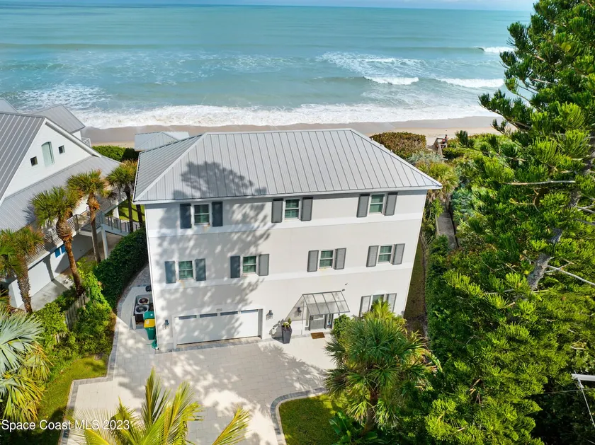 Luxury Oceanfront House Sleep 6+ - Image 1
