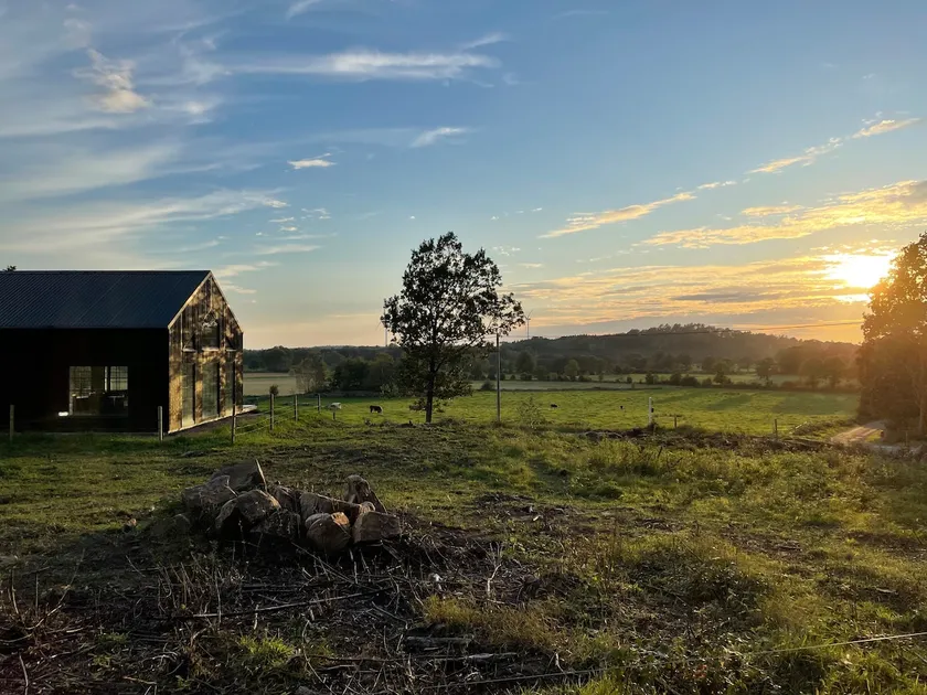 Modern house with SPA bath in a rural setting - Image 1