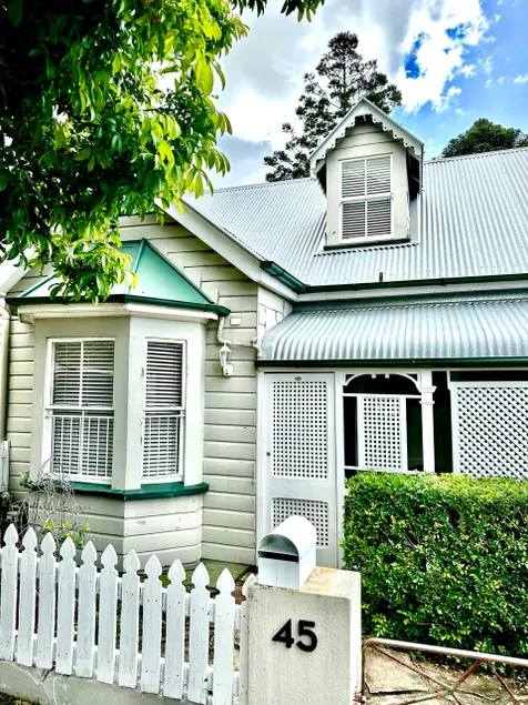Charming heritage house in the heart of the city - Image 1