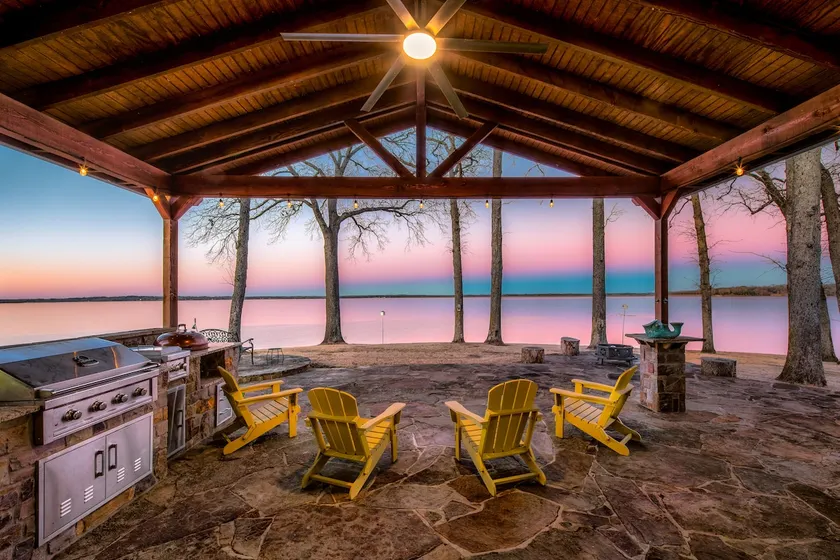 Perfect Lakehouse ~Dock w/ 2 slips ~Kayaks ~Ramp - Image 1