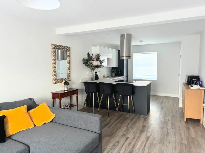 No. 8 Mathis Airbnb - Image 1