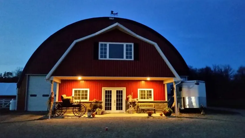 Wilson's Bed & Bale Farm Stay - Image 1