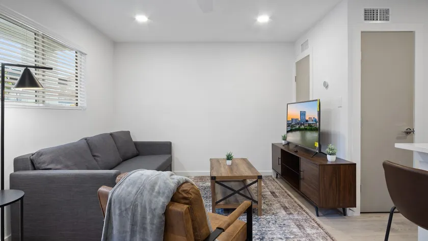 Pristine Unit, 5 min to Downtown Austin - Image 1