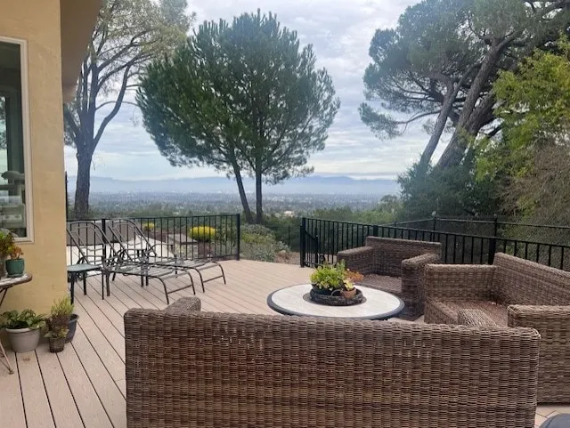 Los Gatos Cottage - Image 1