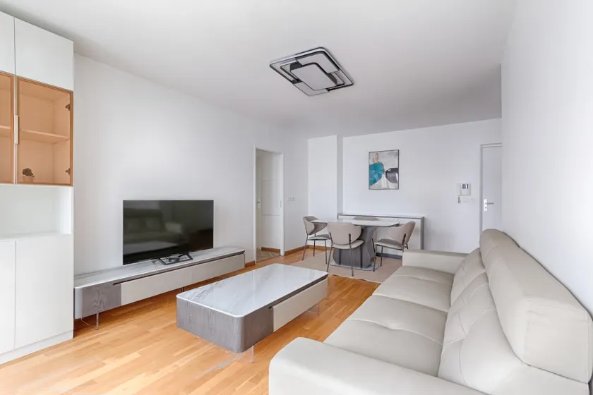 Saint Denis Leon Nozal Magnifique Apartment 5P - Image 1