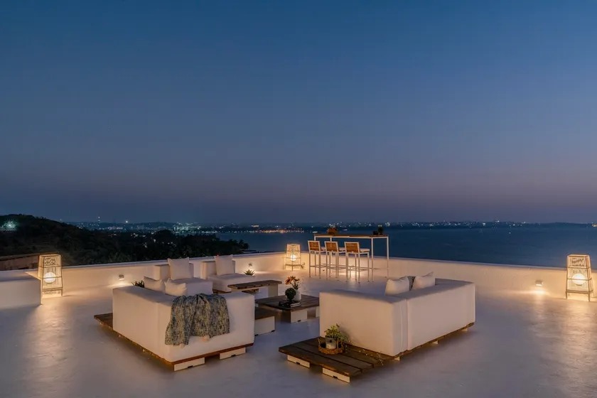 Staymaster Sea La Vie · Infinity Pool · Sea View - Image 1
