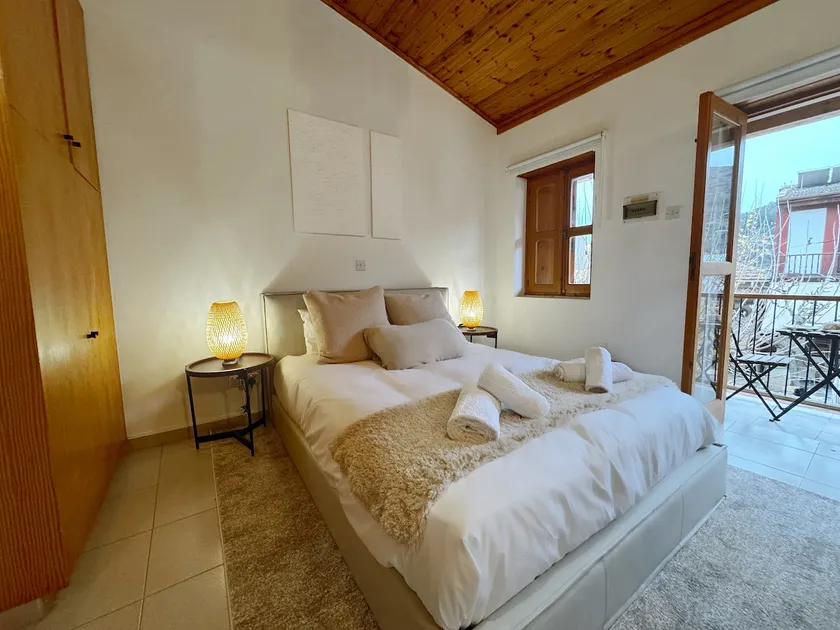 Maison Damianou Elegant Loft - Image 1