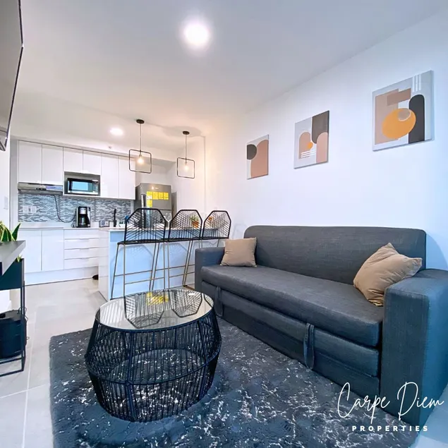 Amazing 22nd Floor SkyGarden, Parkng,WIFI,Pool,Gym - Image 1