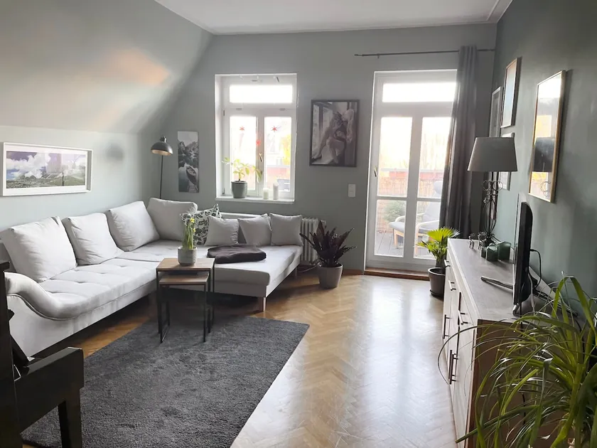100 sqm apartment with charm in Dresden - Image 1