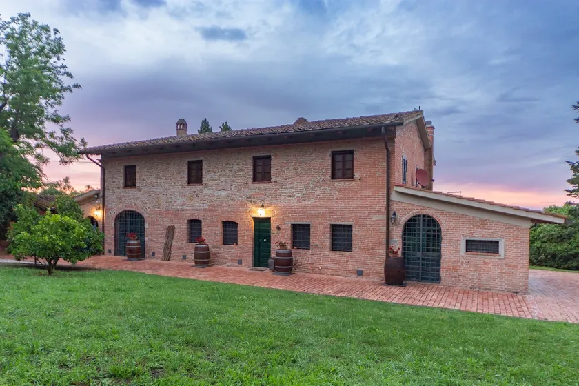 I Cipressi, with pool - Image 1