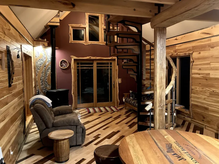 Grass Creek Getaway: Private, romantic, cozy cabin - Image 1