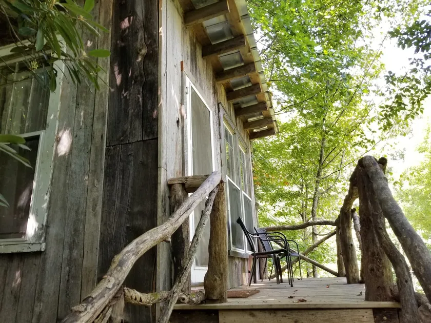 Tree House camping cabin. - Image 1