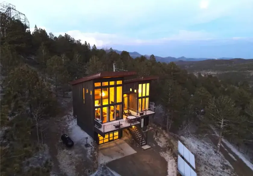 Getaway Cabin W/ Stunning View - Image 1